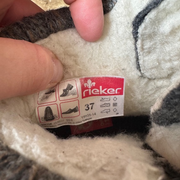 Boots - Picture 5 of 6